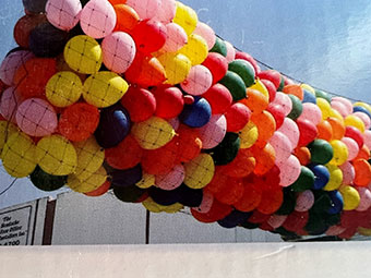 BALLOON DROP NET 14'x50'(2000 9 BALLOONS)